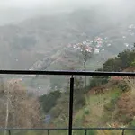 Hillslope House São Vicente