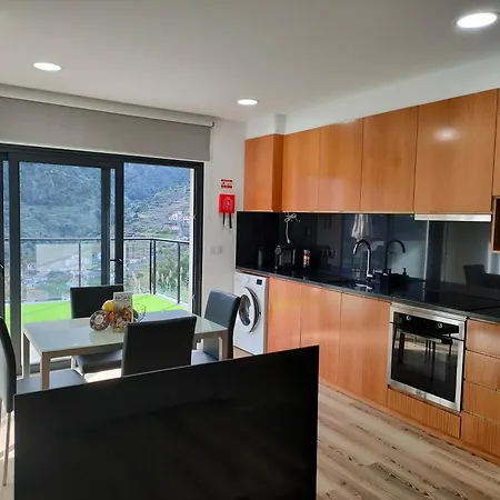Hillslope House * Sao Vicente (Madeira)