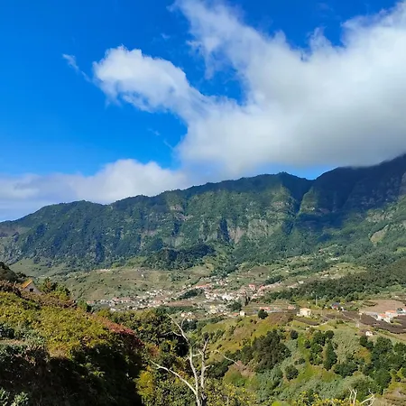 Hillslope House * Sao Vicente (Madeira)