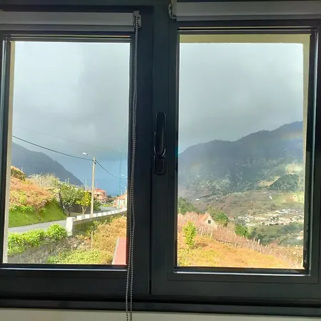 Holiday home Hillslope House