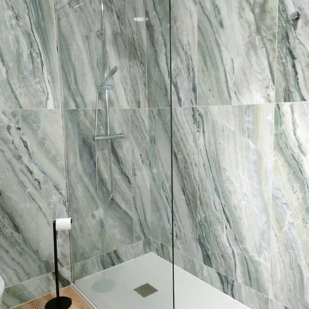 Hillslope House São Vicente