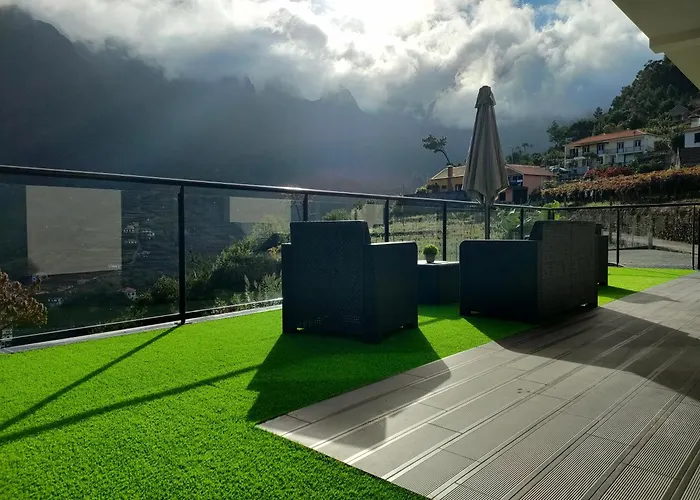 Hillslope House * São Vicente