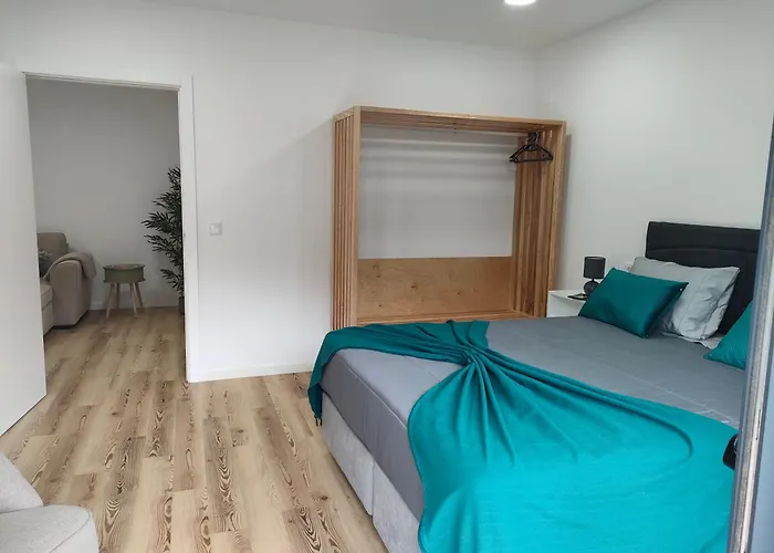 度假居 Hillslope House *