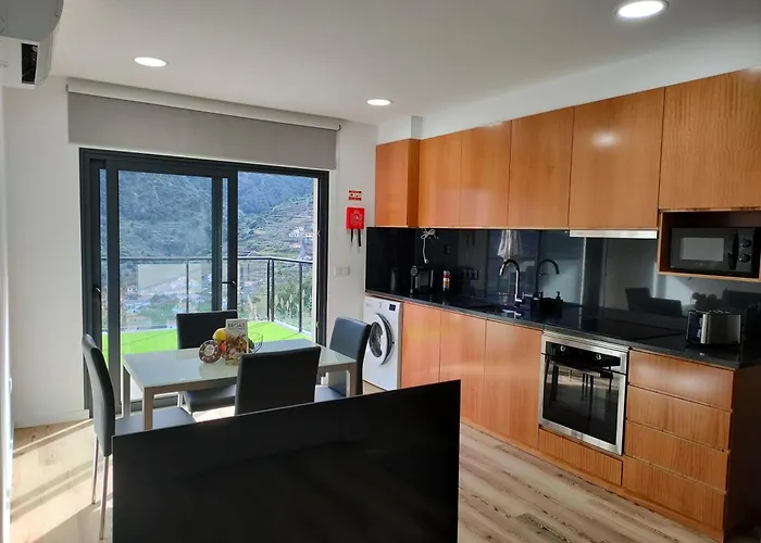 Hillslope House * São Vicente