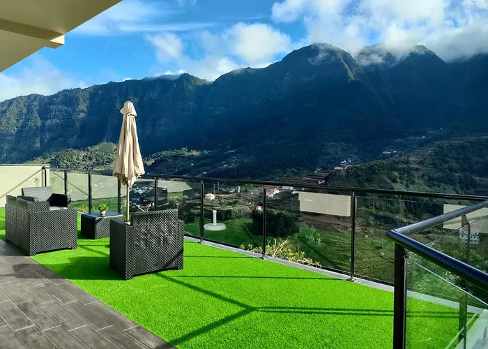 度假居 Hillslope House